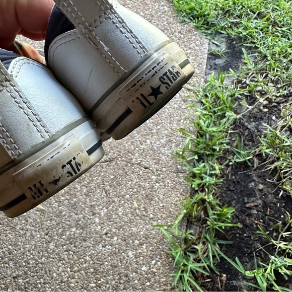 Converse Chuck Taylor All Stars Low Tops White Leather Juniors 5 Sneakers Shoes - Picture 13 of 13